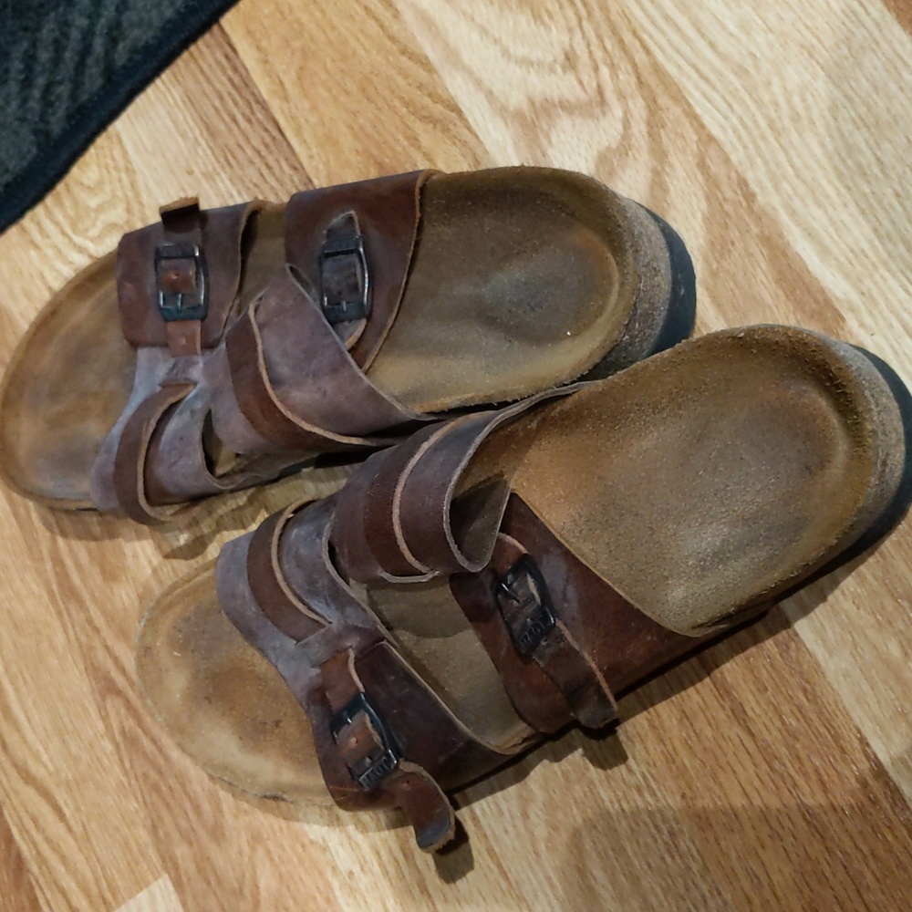 NWOT Size 42 NAOT buckle adjustable cork comfort sandals brown